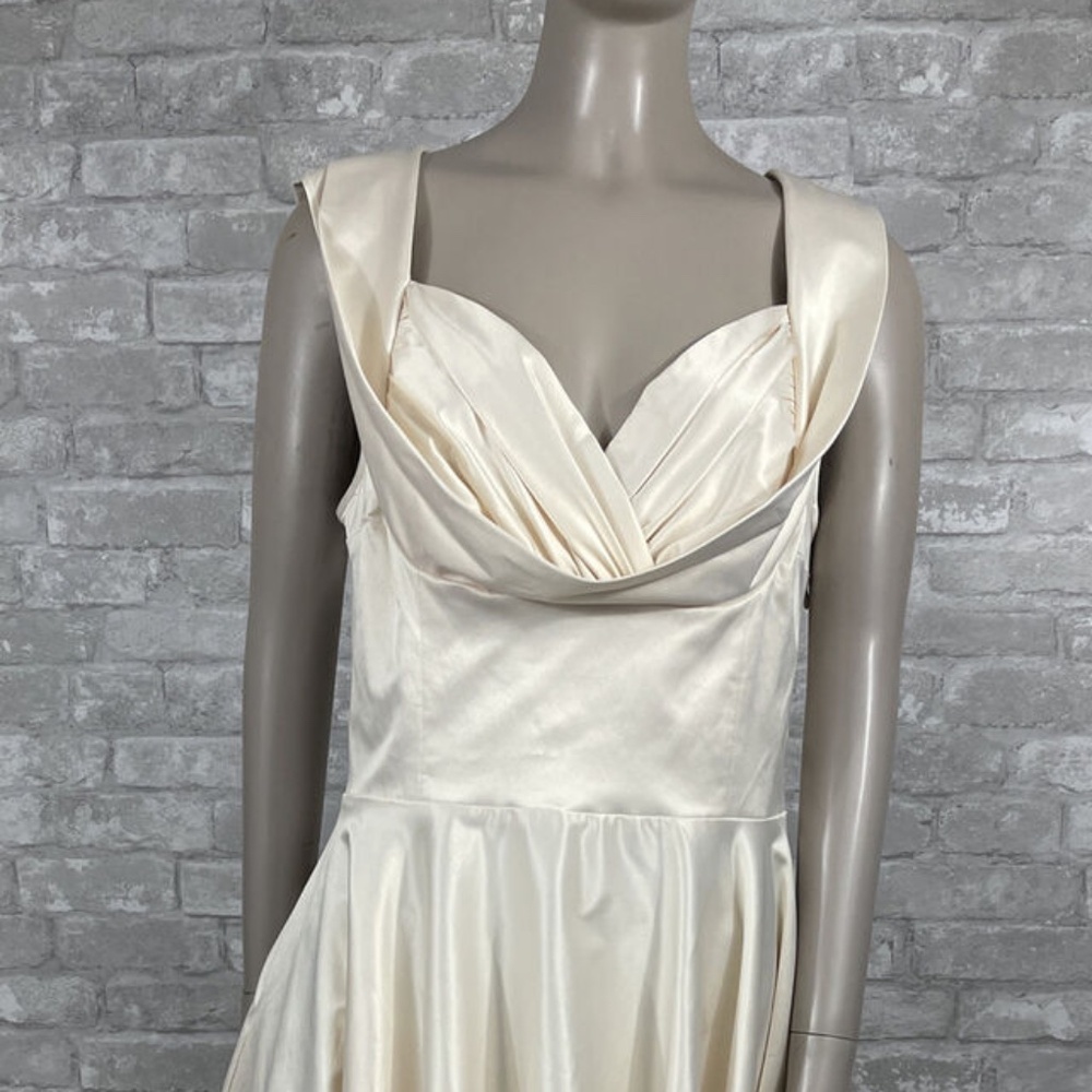 Candice Gwinn Trashy Diva Honey XS Satin Cream Retro Knee Length Wedding Dress